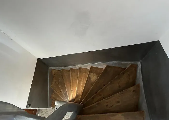 Artist's House, Heart Of Town