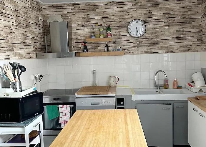 Artist's House, Heart Of Town