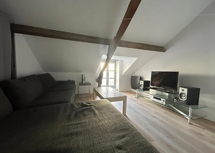 Artist's House, Heart Of Town